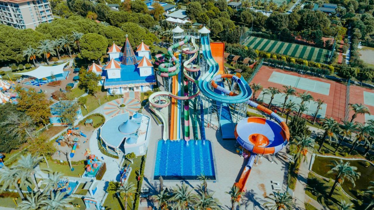 โรงแรมไอซี กรีน พาเลซ อันตัลยา ภายนอก รูปภาพ Aerial view of Splash Island
