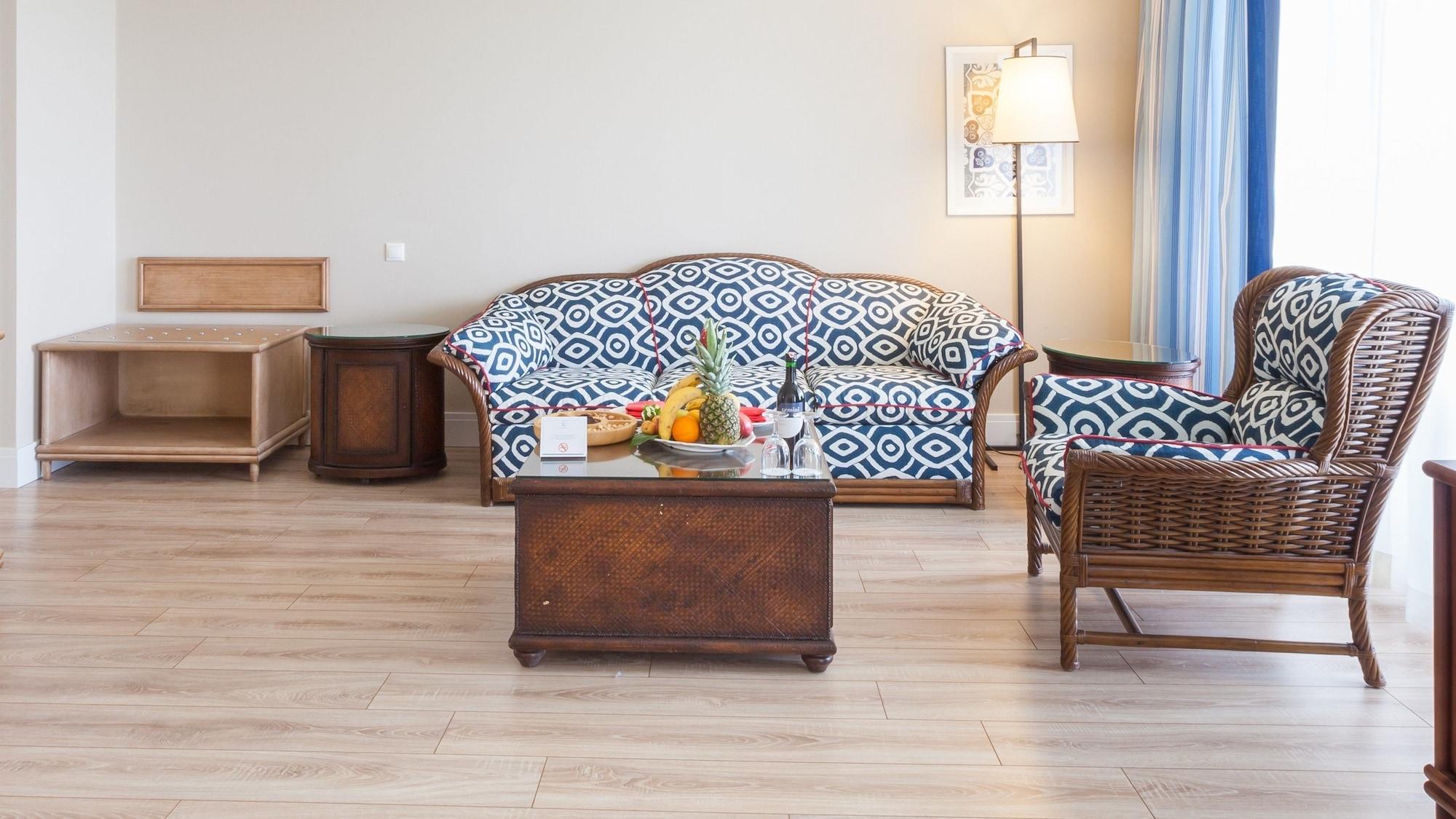 โรงแรมไอซี กรีน พาเลซ อันตัลยา ภายนอก รูปภาพ Laminate flooring