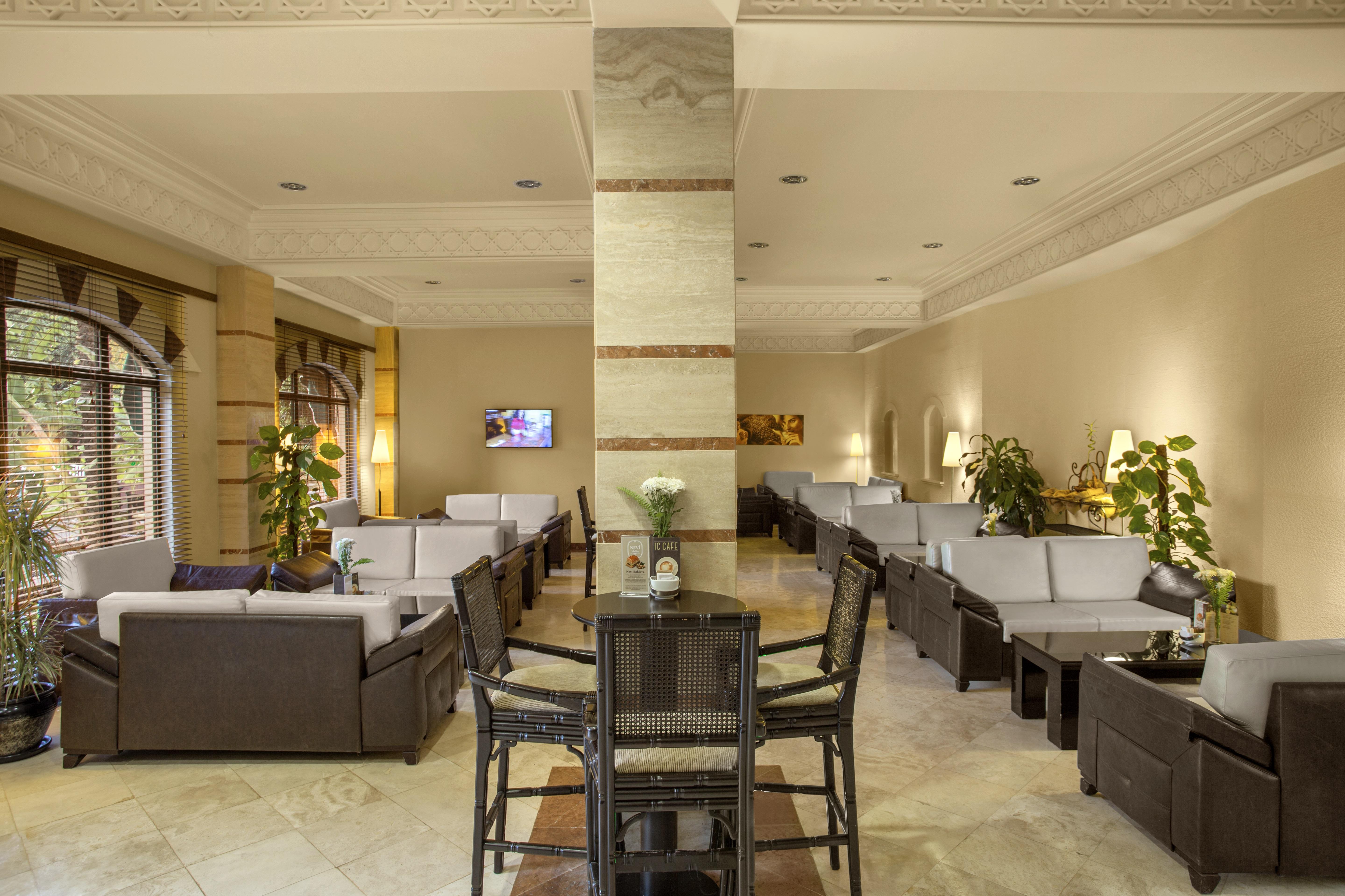 โรงแรมไอซี กรีน พาเลซ อันตัลยา ภายนอก รูปภาพ The lounge at the airport