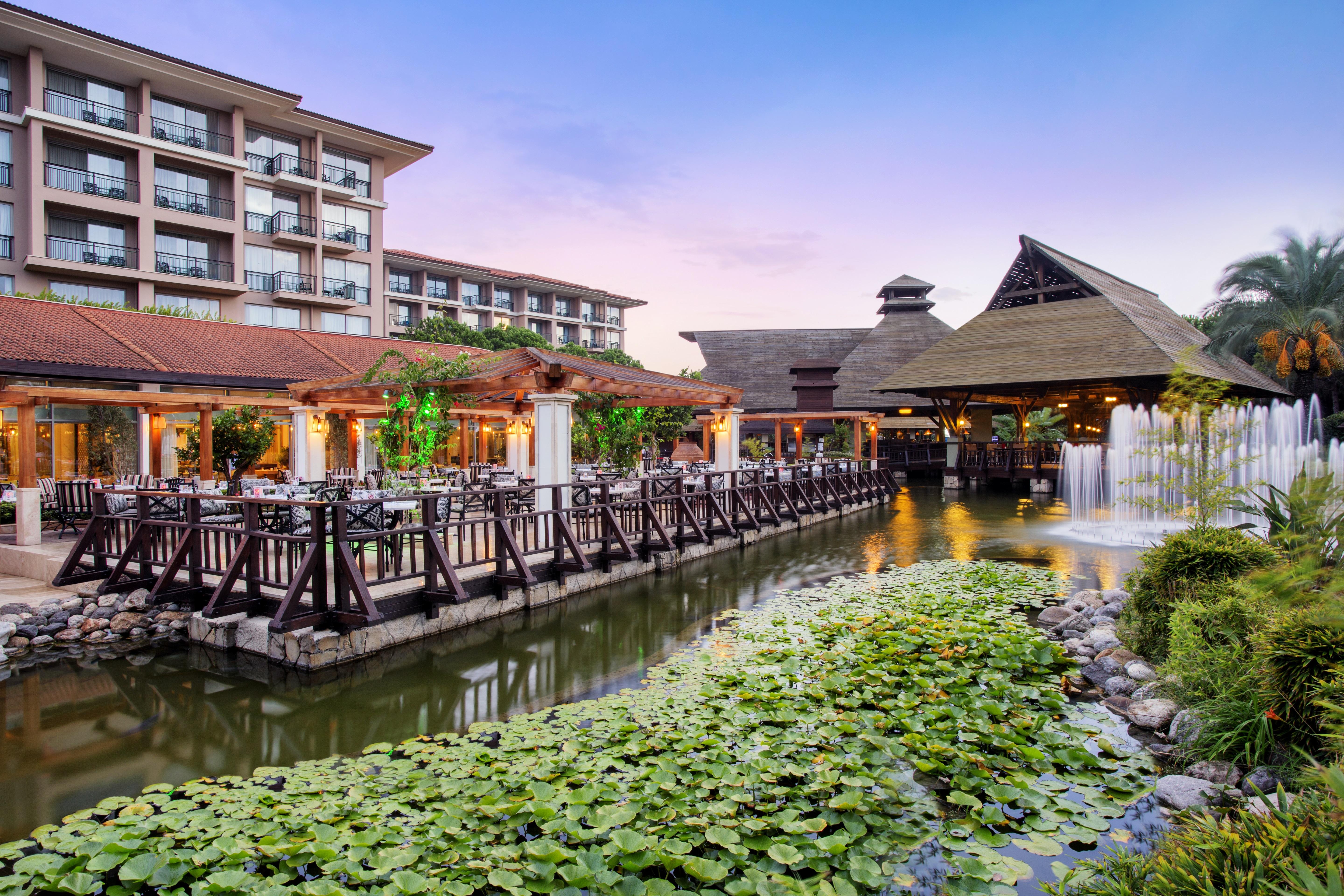 โรงแรมไอซี กรีน พาเลซ อันตัลยา ภายนอก รูปภาพ The Royal Thai Cuisine Restaurant