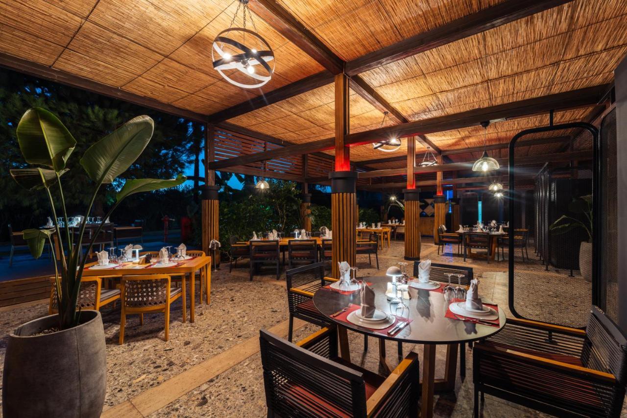 โรงแรมไอซี กรีน พาเลซ อันตัลยา ภายนอก รูปภาพ The Beach Club